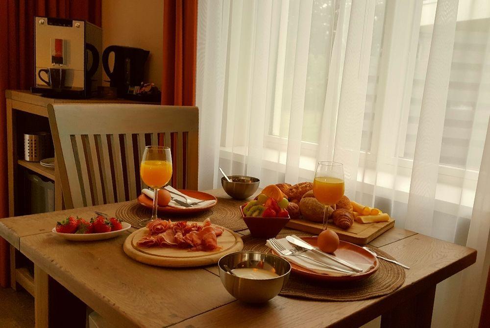 Hotel Dolores Ameland هولوم المظهر الخارجي الصورة