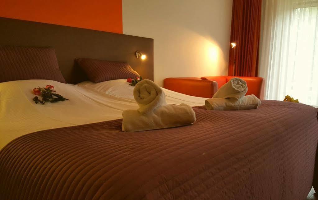 Hotel Dolores Ameland هولوم المظهر الخارجي الصورة